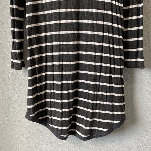 Jersey knit gray white striped dress - Picture 5 of 5